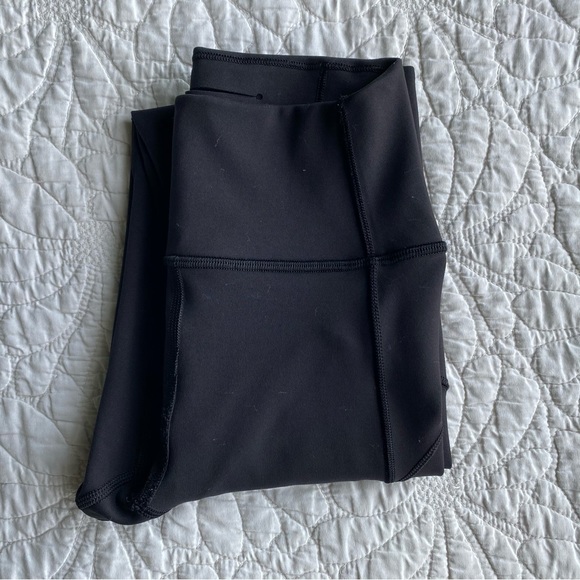 Lululemon In Movement Tight 25" Everlux - Picture 1 of 5